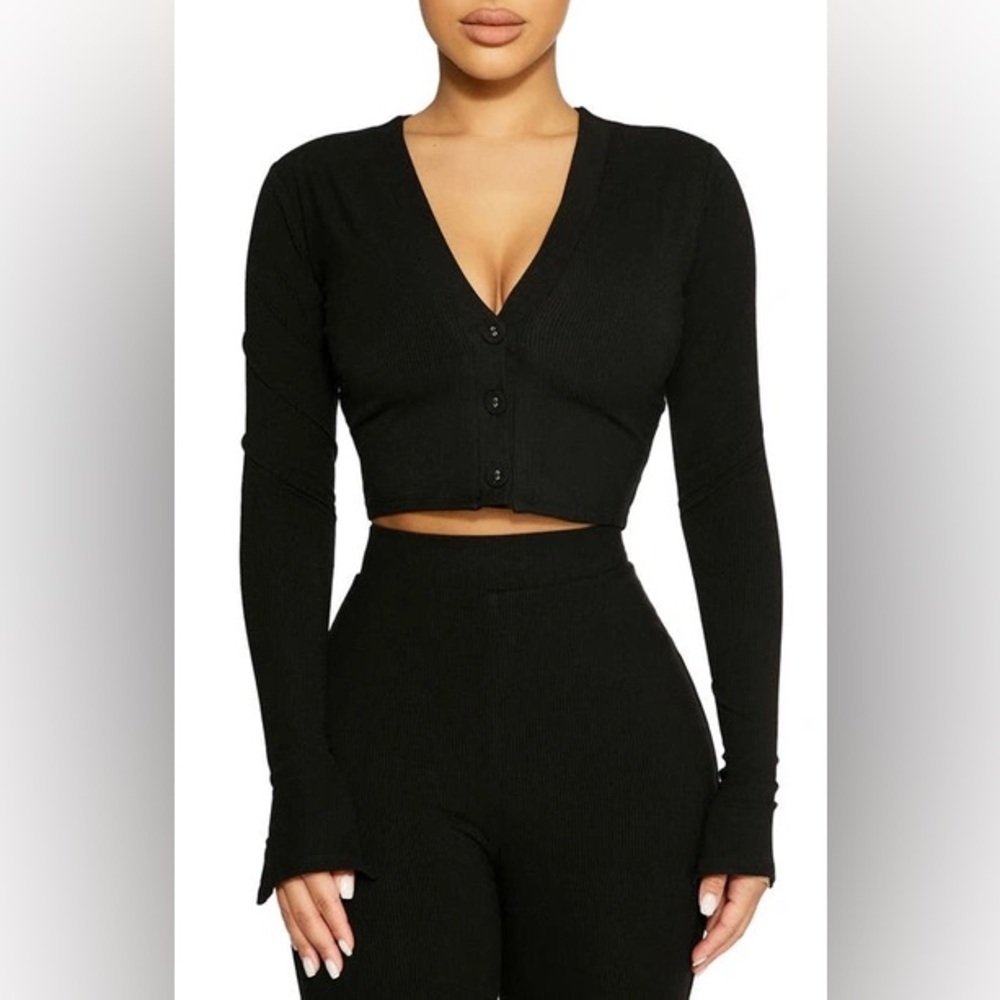 NAKED WARDROBE Ribbed Cropped Cardigan Size Large Black Slit Sleeves Cute Tops
